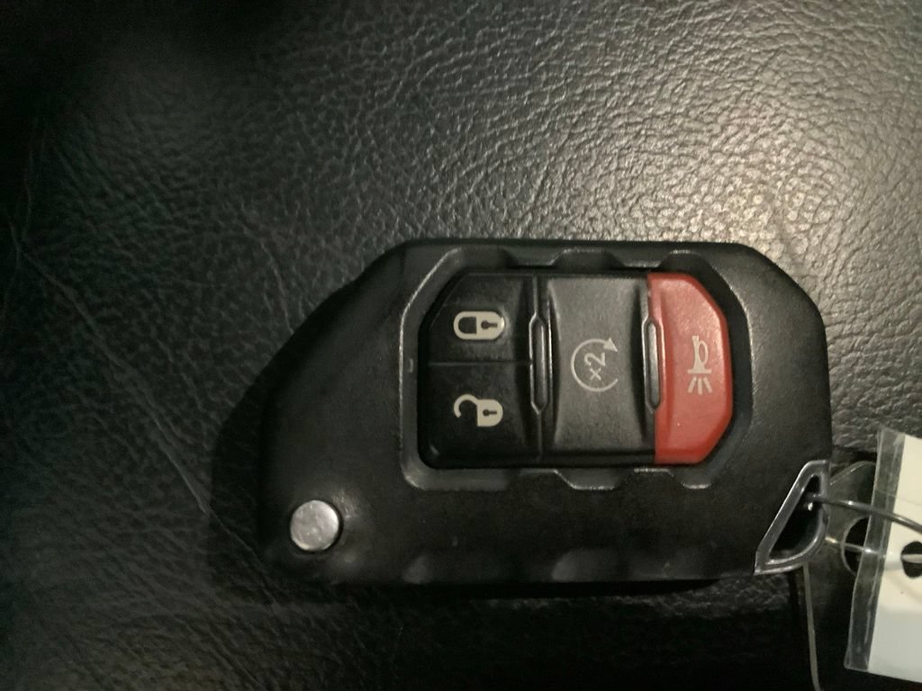 Used 2019 Jeep Wrangler Unlimited Rubicon w/ Uconnect 4C Nav & Sound Group AWD/4WD image 26
