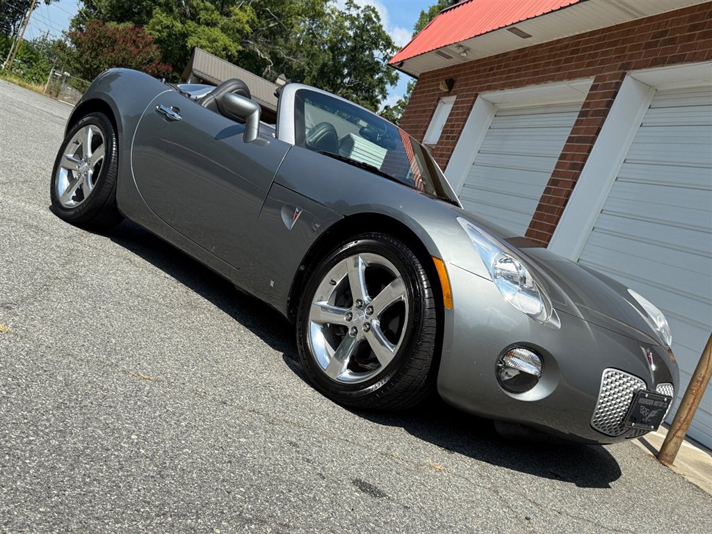 Used 2007 Pontiac Solstice Convertible w/ Premium Package RWD image 23