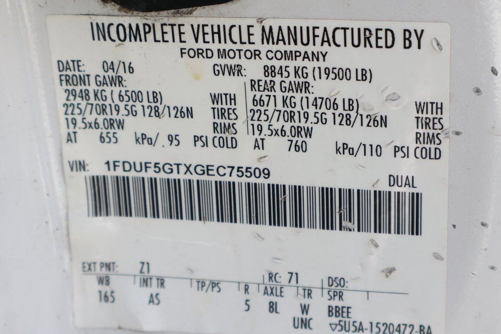 Used 2016 Ford F550 2WD Regular Cab Super Duty image 38