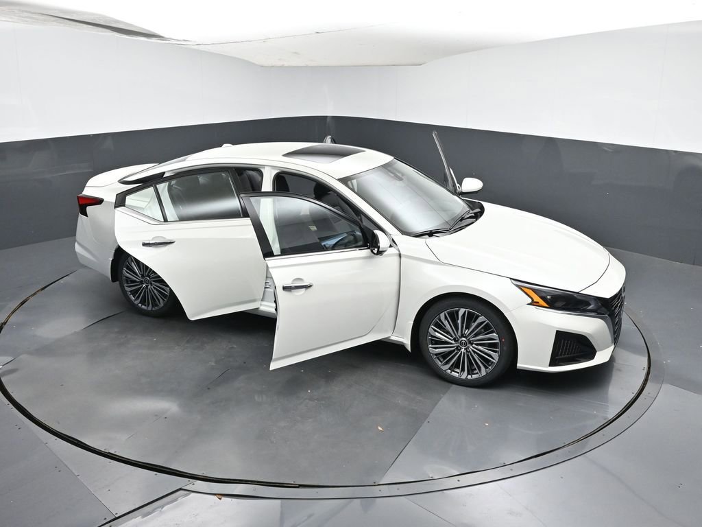 New 2025 Nissan Altima 2.5 SL image 30