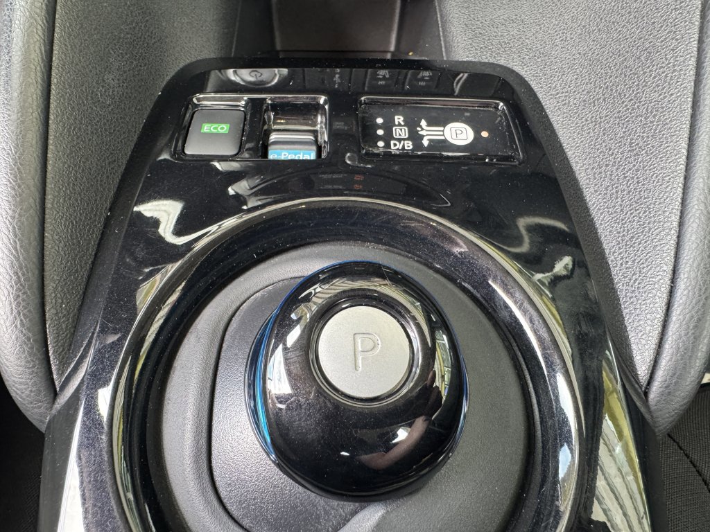 Used 2022 Nissan Leaf SV image 26