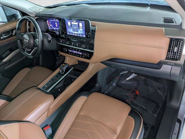 Used 2023 Nissan Pathfinder Platinum w/ Cargo Package FWD image 24