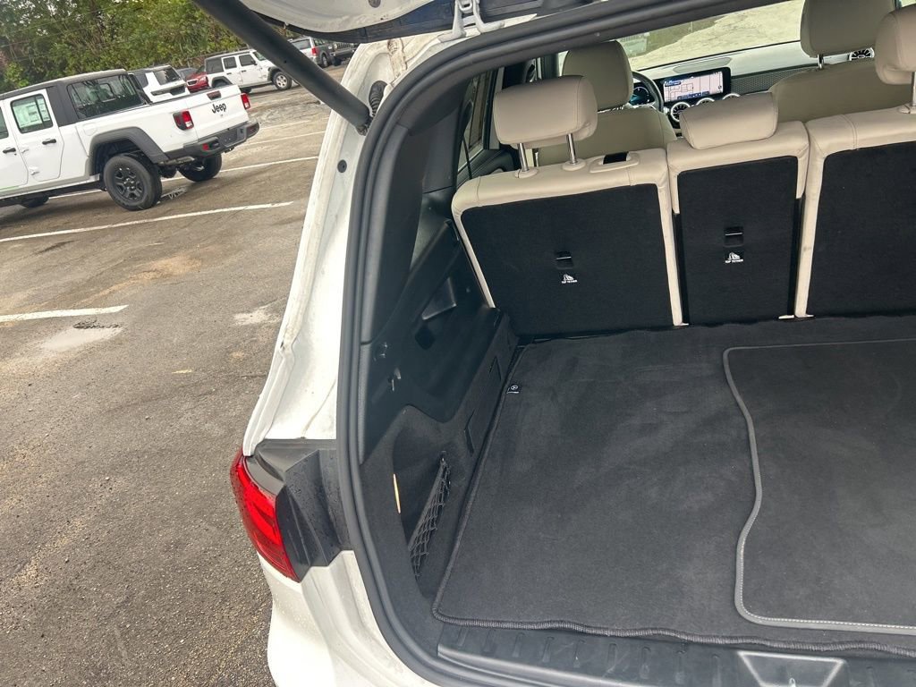 Used 2025 Mercedes-Benz GLB 250 4MATIC image 28