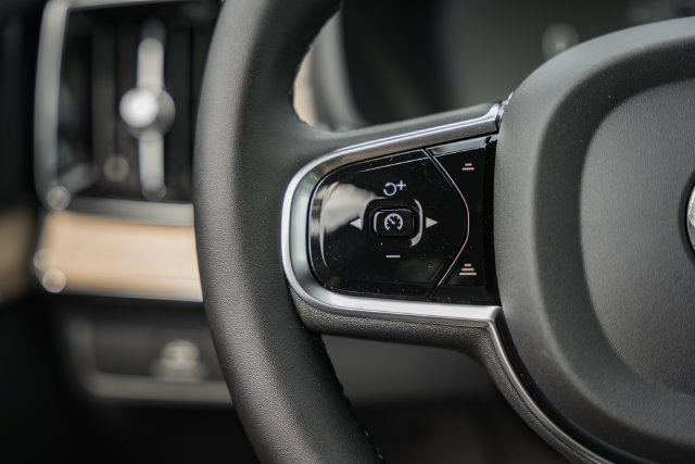 New 2026 Volvo XC90 B6 Plus w/ Protection Package Premier AWD/4WD image 30