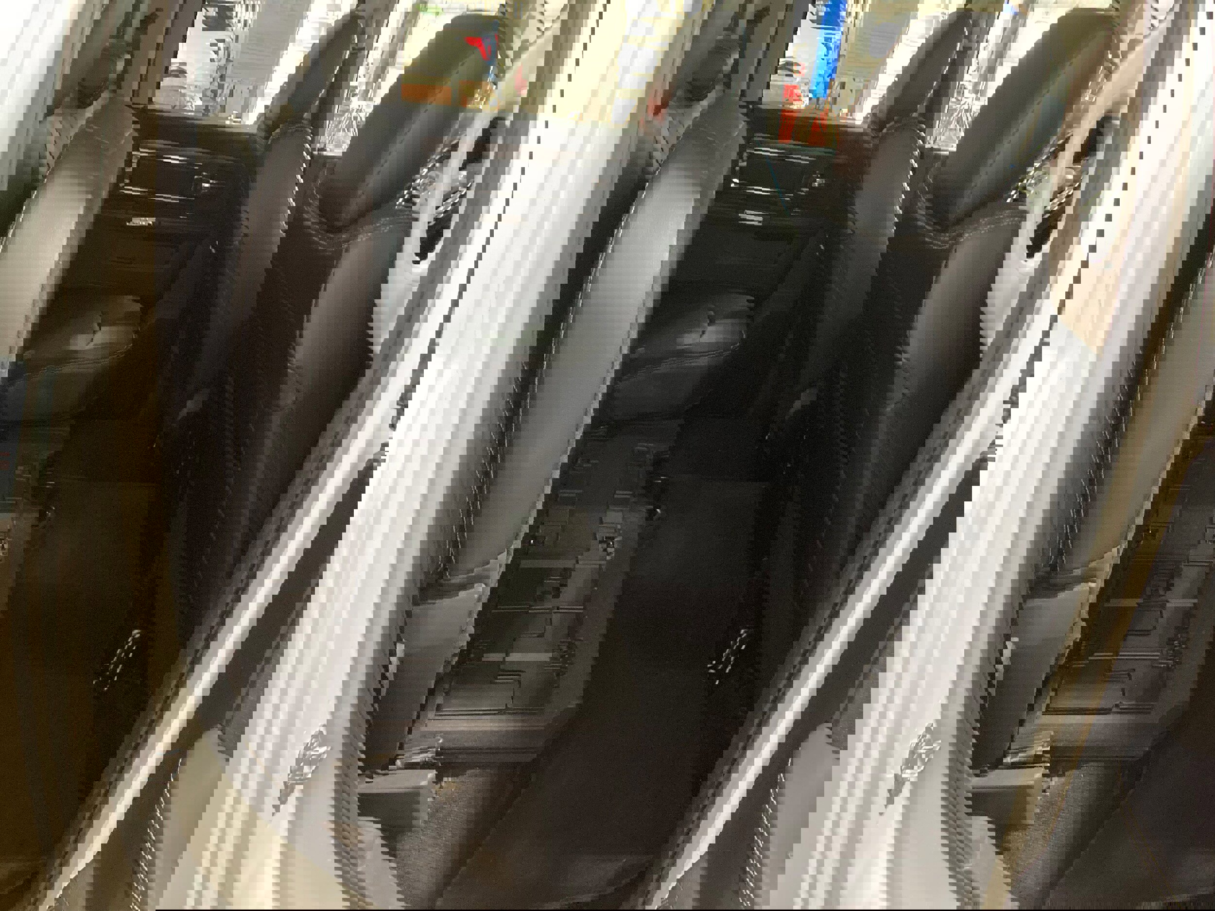 Used 2018 RAM 1500 Laramie w/ Convenience Group image 11