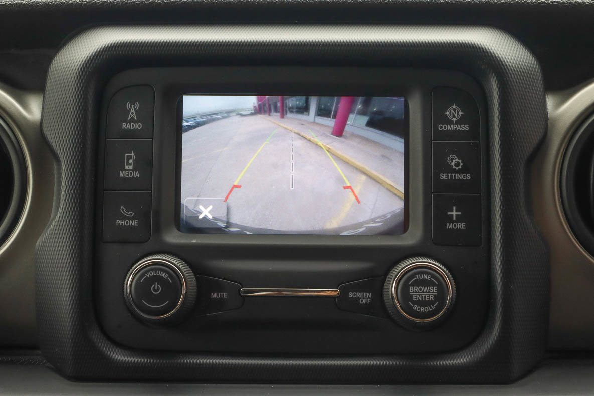 Used 2018 Jeep Wrangler Unlimited Sport S image 12