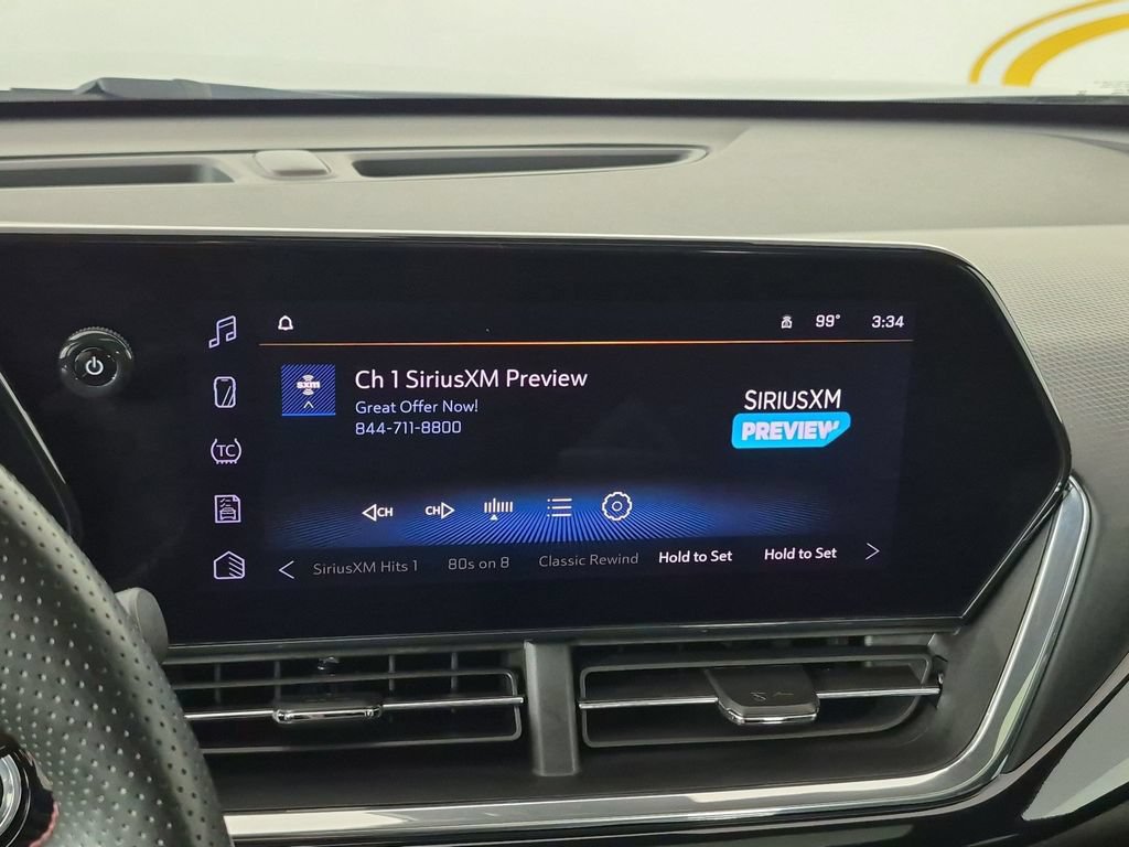 Certified 2024 Chevrolet Trax RS w/ Sunroof Package FWD image 25