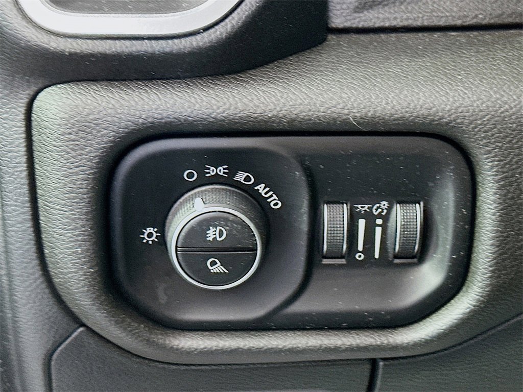 Used 2019 RAM 1500 Big Horn image 10