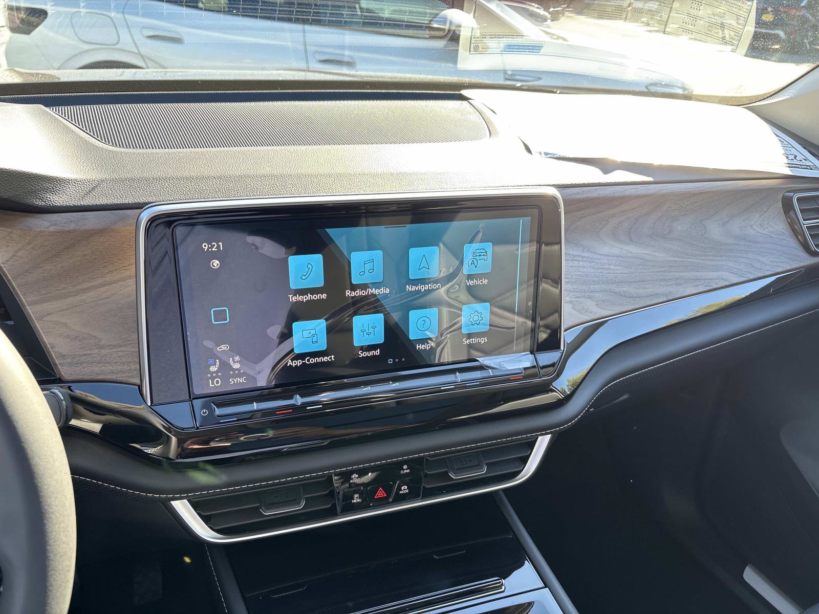 New 2026 Volkswagen Atlas SE image 27