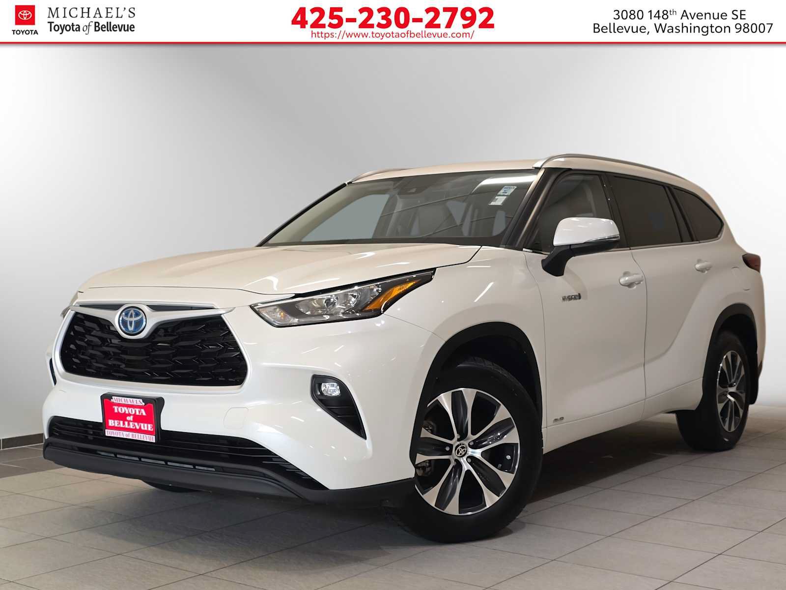 Certified 2020 Toyota Highlander XLE AWD/4WD image 1