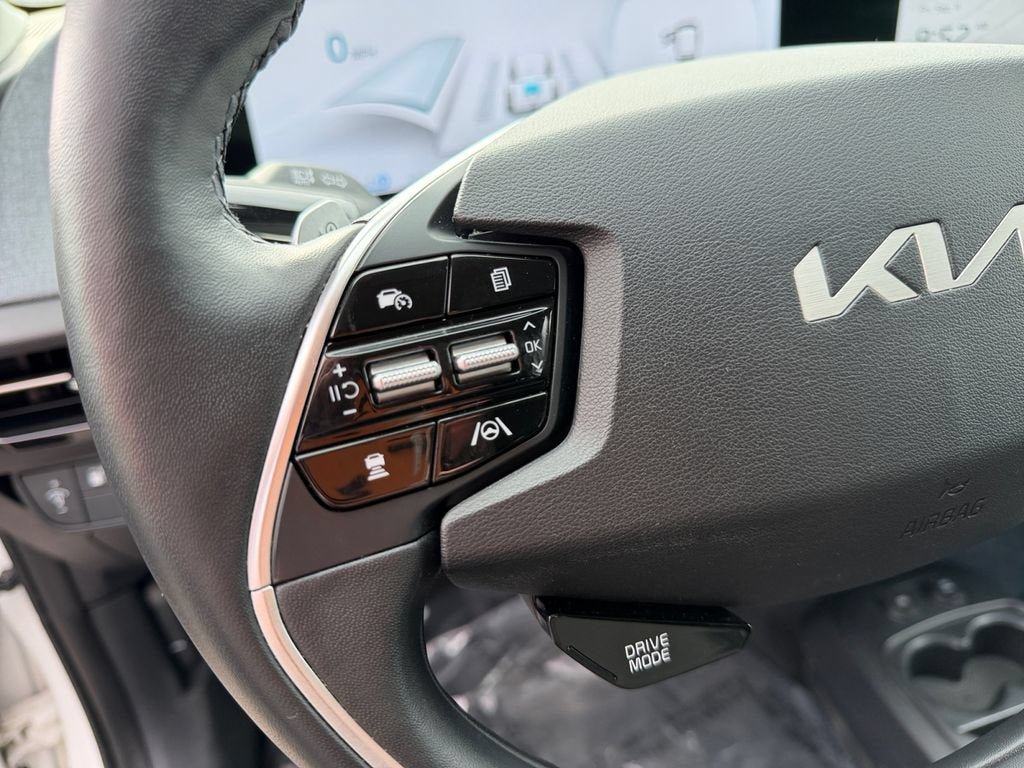 Used 2024 Kia EV6 Light AWD/4WD image 23