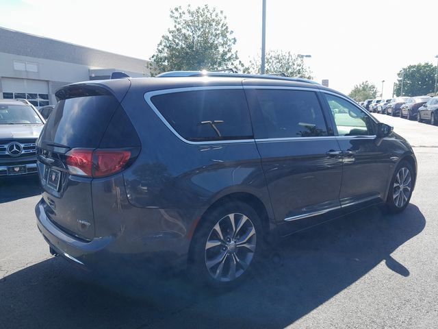Used 2017 Chrysler Pacifica Limited w/ UConnect Theater Package FWD image 20