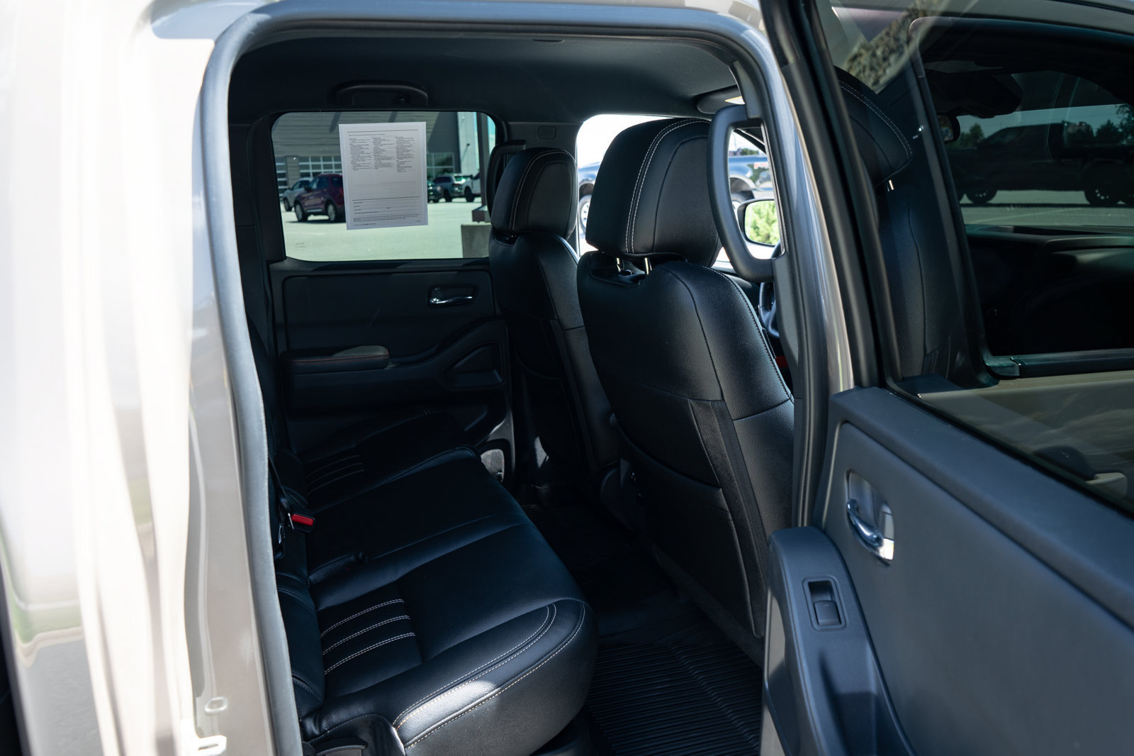 Used 2023 Nissan Frontier PRO-4X w/ Pro Convenience Package AWD/4WD image 20