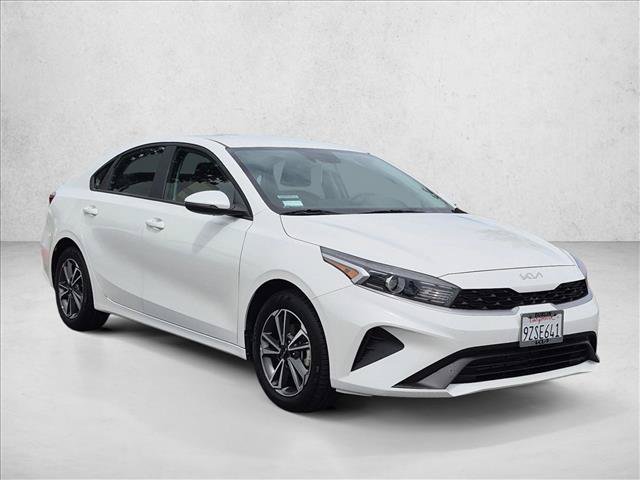 Used 2023 Kia Forte LXS w/ LXS Technology Package FWD image 3