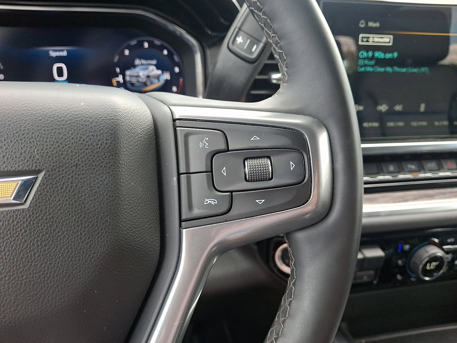 Certified 2024 Chevrolet Silverado 2500 LTZ w/ LTZ Convenience Package AWD/4WD image 21