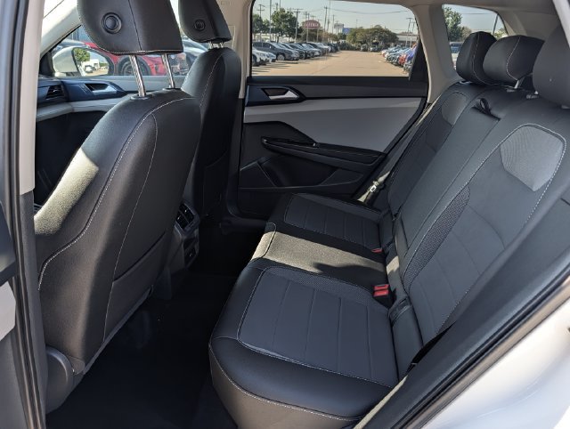 Used 2024 Volkswagen Taos SE FWD image 27