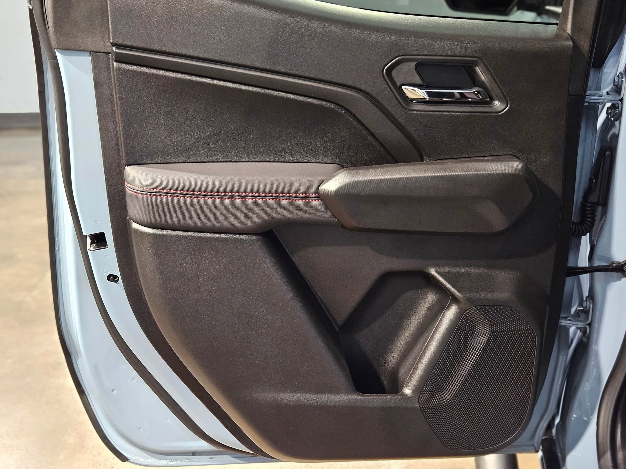 Used 2025 Chevrolet Colorado Z71 image 35