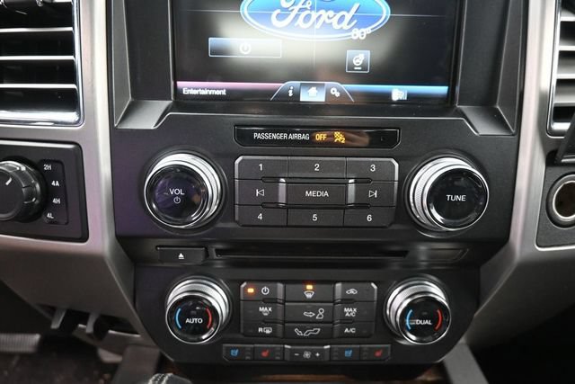 Used 2015 Ford F150 Platinum w/ Equipment Group 701A Luxury AWD/4WD image 19