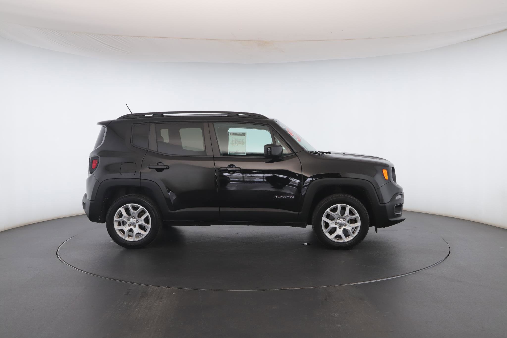 Used 2017 Jeep Renegade Latitude image 19