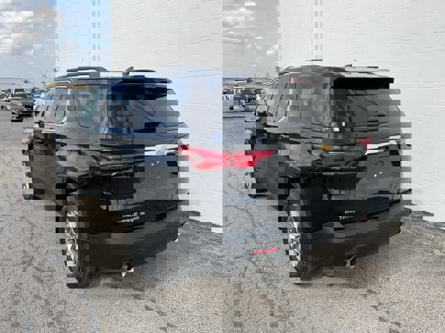 Used 2023 Chevrolet Traverse LT image 33