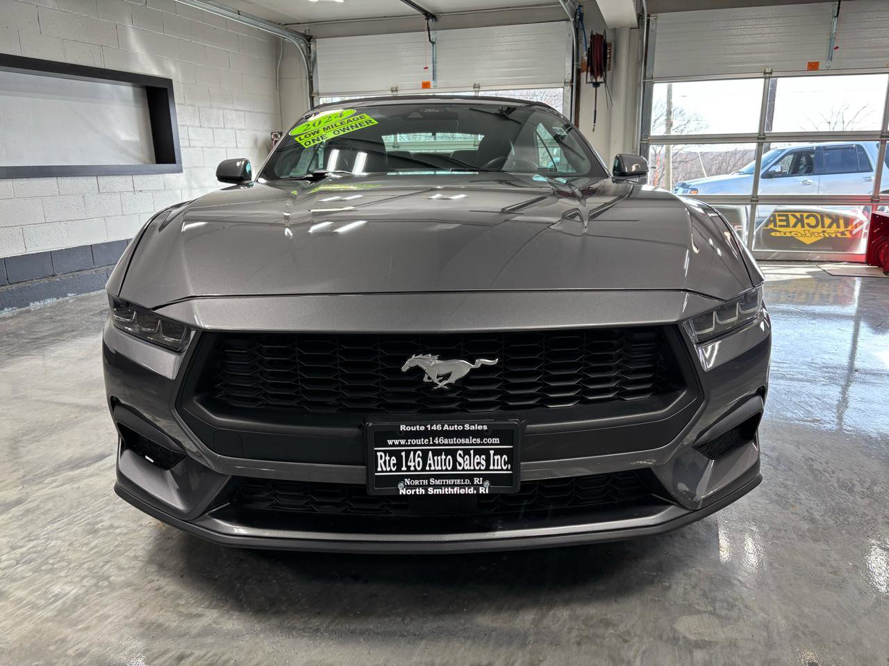 Used 2024 Ford Mustang Convertible image 3