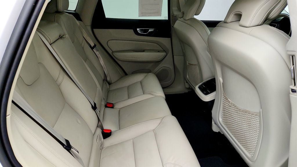 Used 2023 Volvo XC60 B6 Ultimate w/ Climate Package AWD/4WD image 23