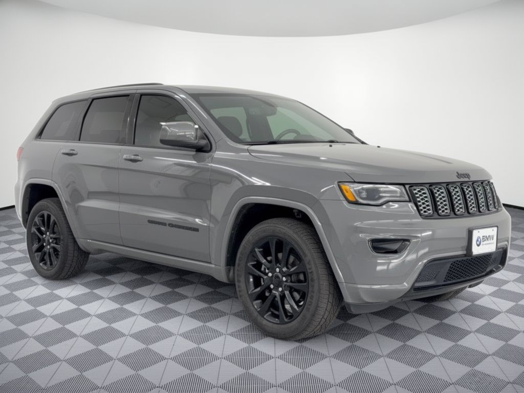 Used 2020 Jeep Grand Cherokee Altitude AWD/4WD image 7