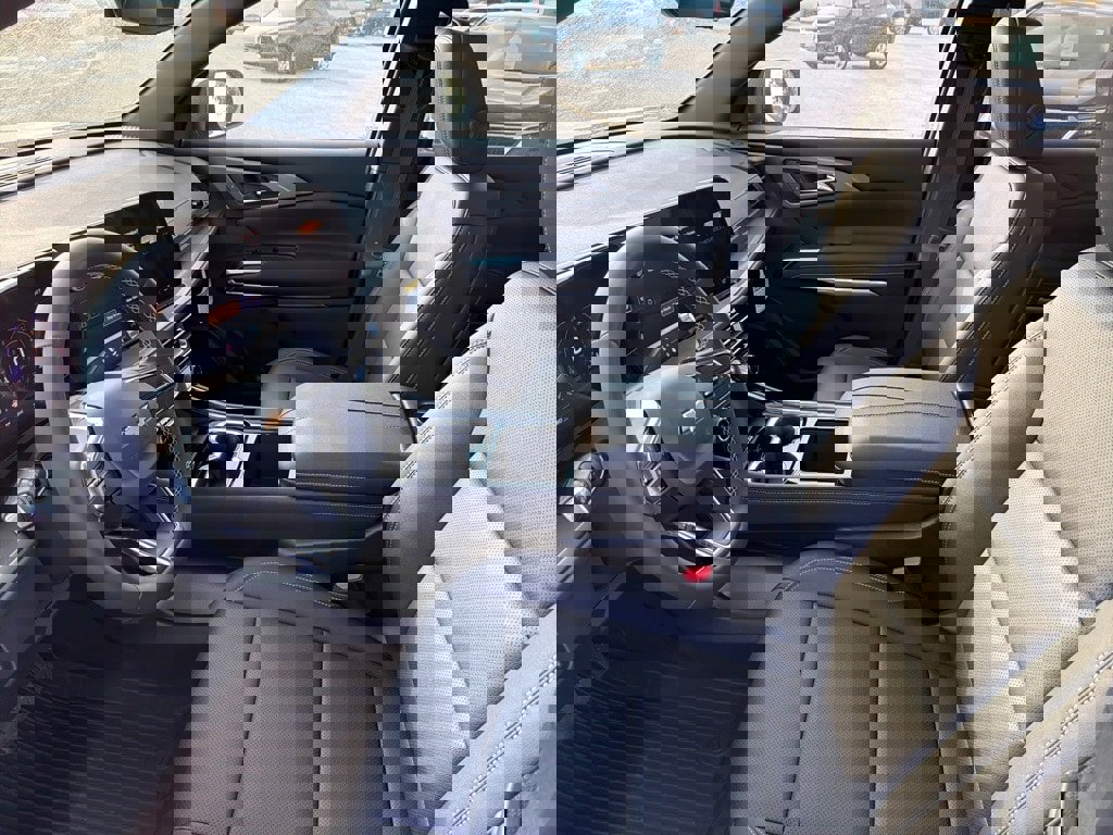 New 2026 Chevrolet Traverse LT w/ Sun and Wheel Package image 9