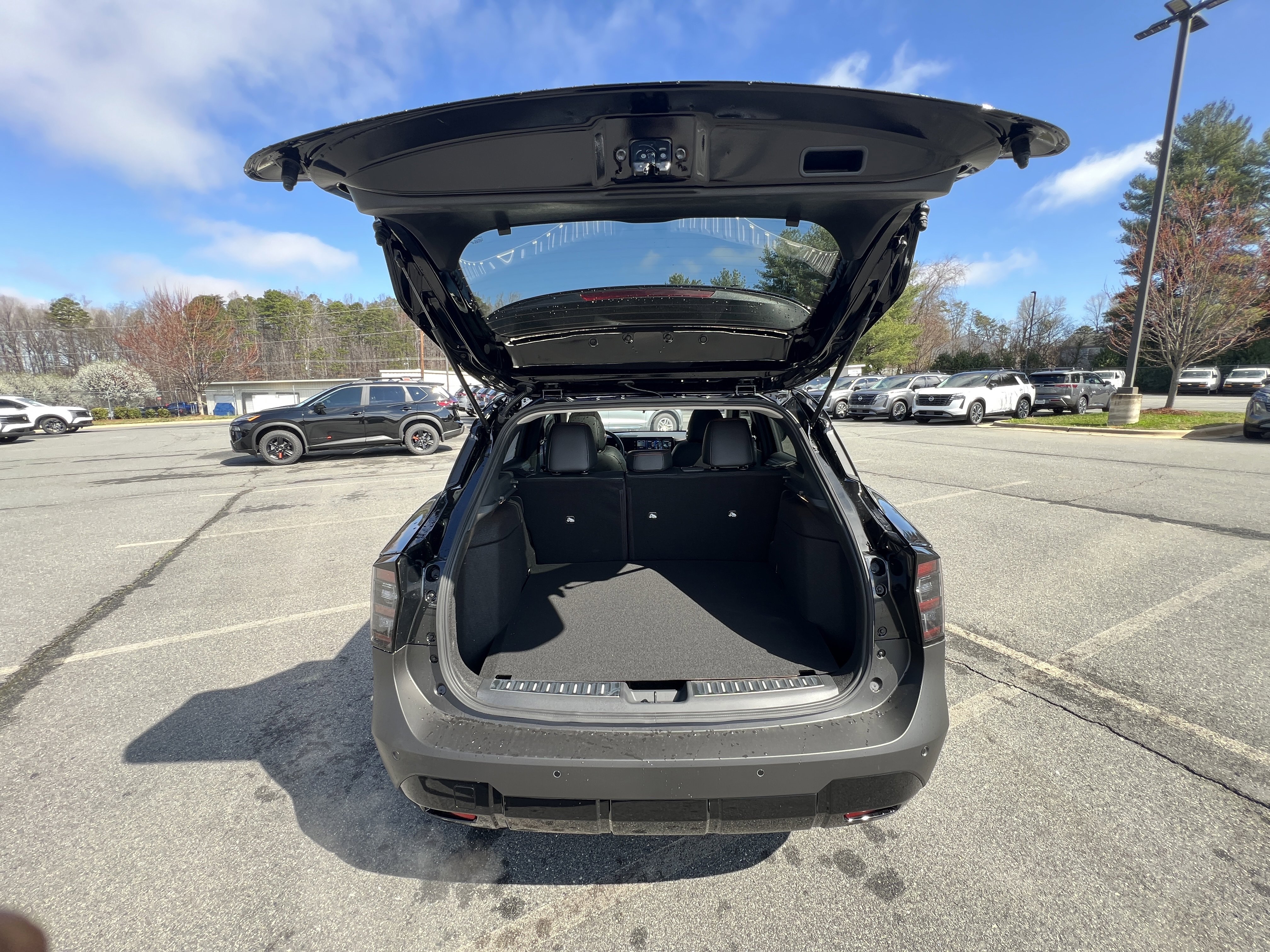 New 2026 Nissan Kicks SR AWD/4WD image 29