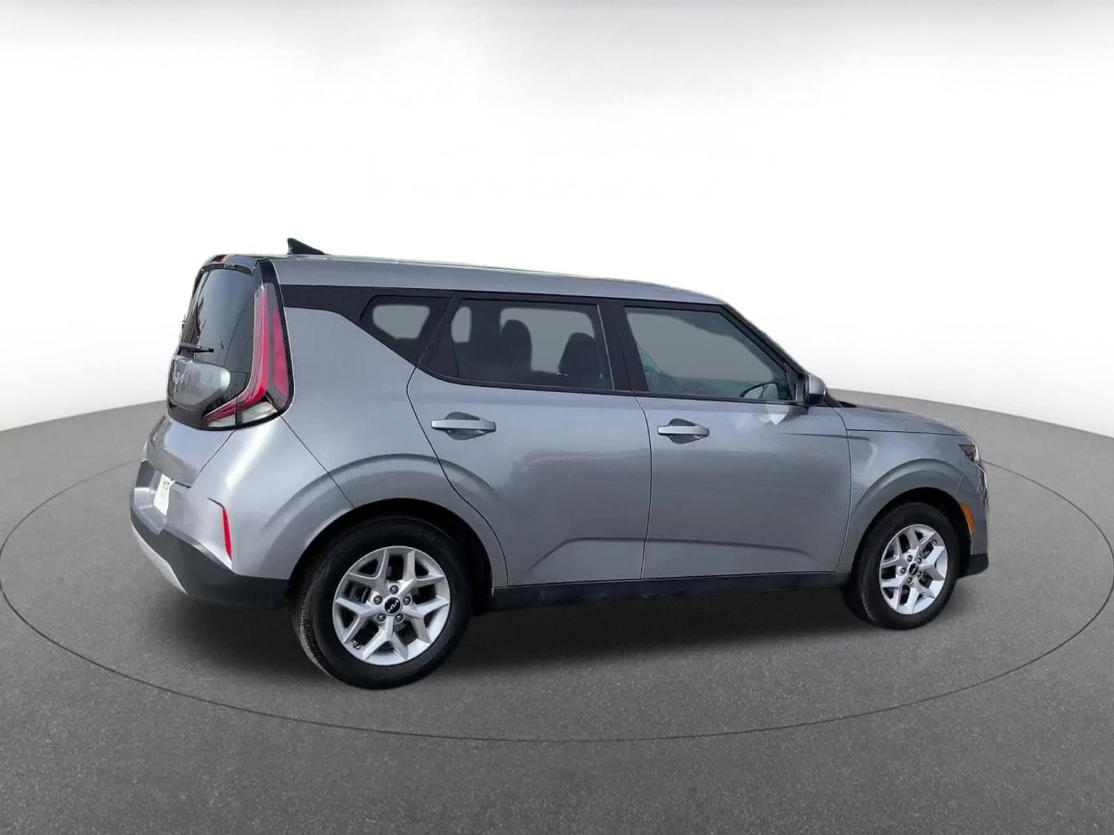 Used 2025 Kia Soul LX w/ LX Technology Package image 15