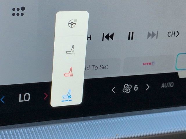 Used 2025 Ford Explorer Platinum w/ LUX Leather Package image 22