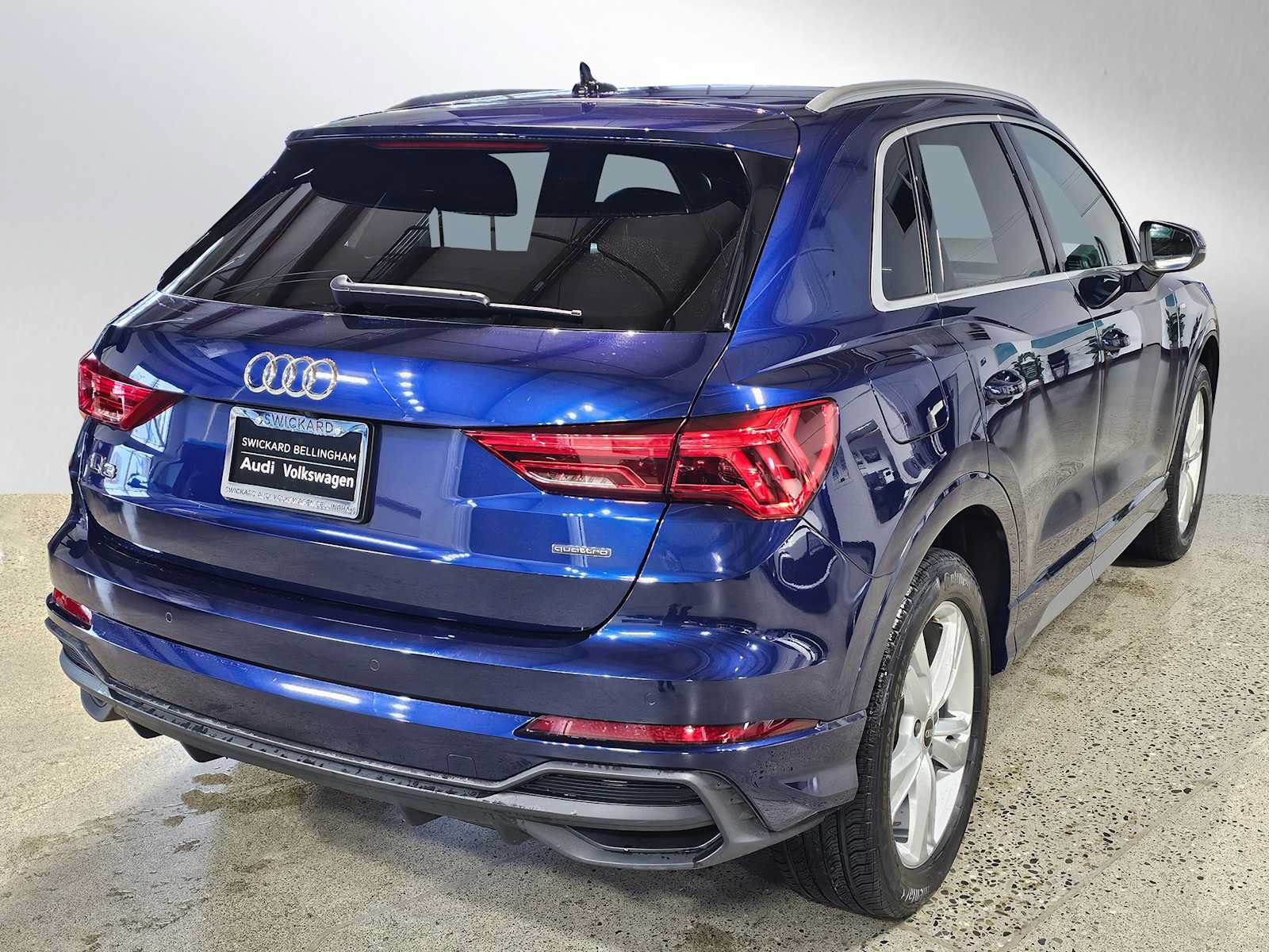 Used 2023 Audi Q3 2.0T Premium w/ 19" Wheel Package AWD/4WD image 7
