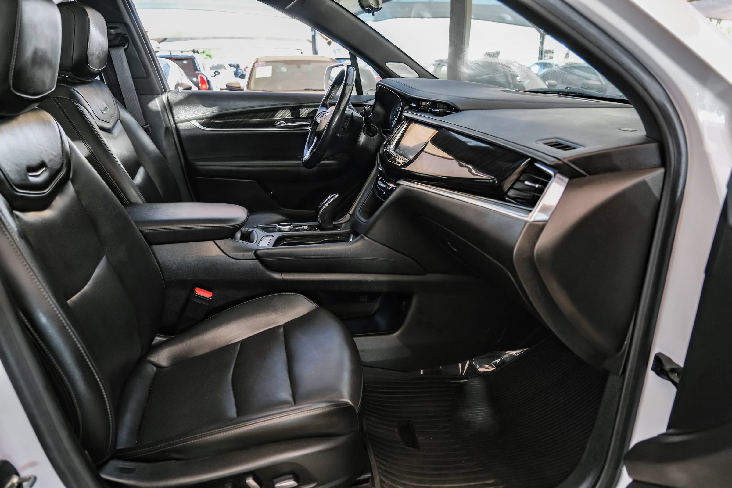 Used 2020 Cadillac XT6 Premium Luxury FWD image 32
