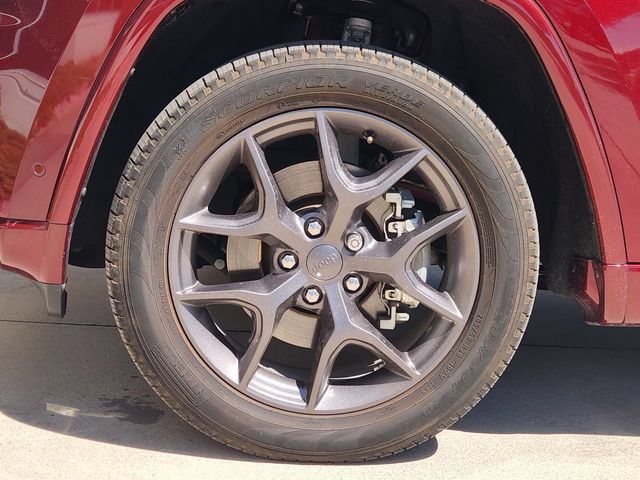 Certified 2021 Jeep Grand Cherokee Limited w/ Quick Order Package 28K 80th AWD/4WD image 11