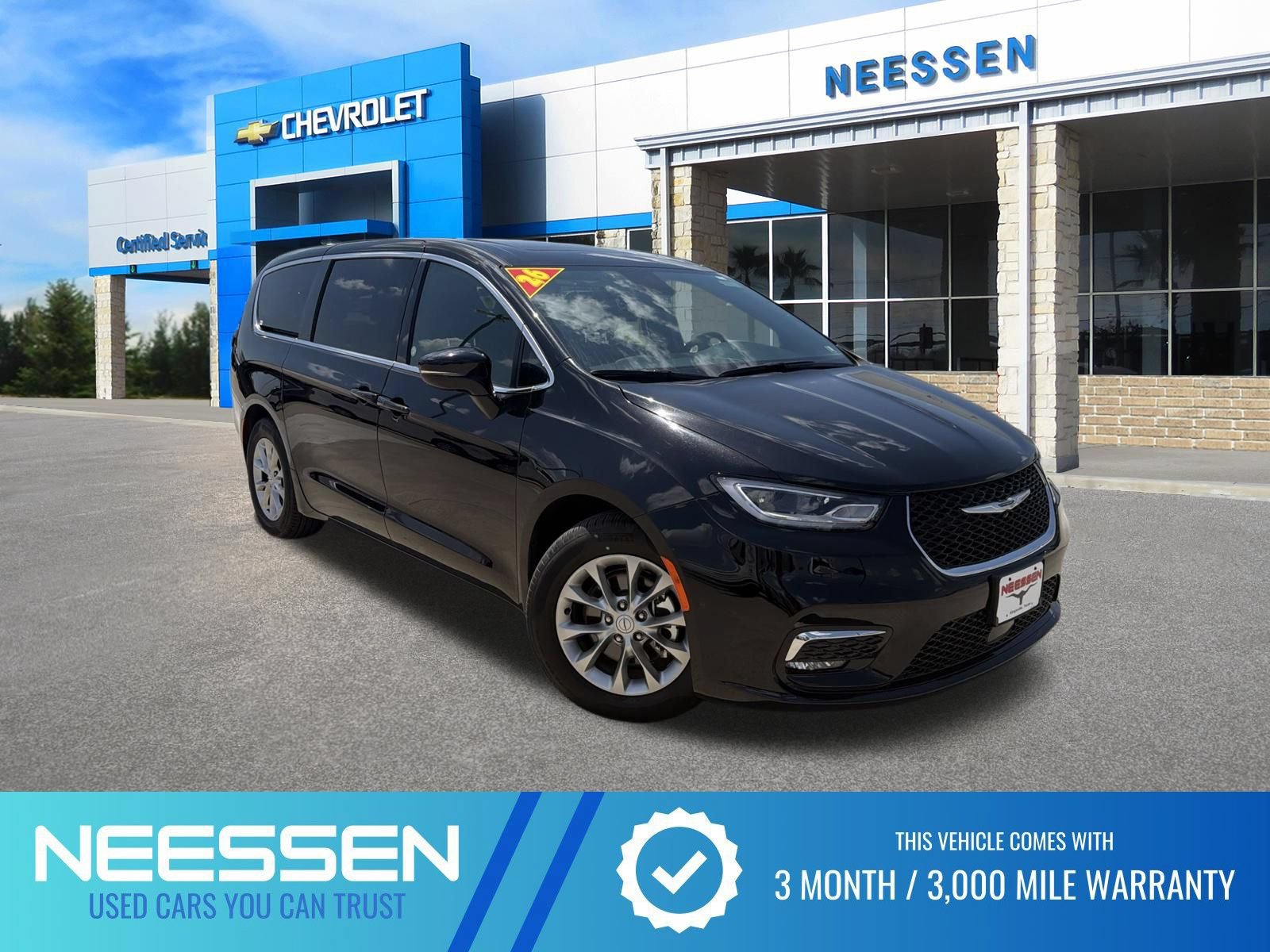 Used 2026 Chrysler Pacifica Limited