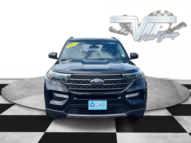 Used 2023 Ford Explorer XLT w/ Equipment Group 202A AWD/4WD image 2