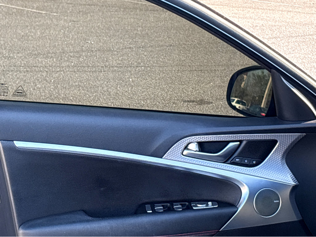 Used 2022 Genesis G70 3.3T w/ Sport Advanced Package image 9