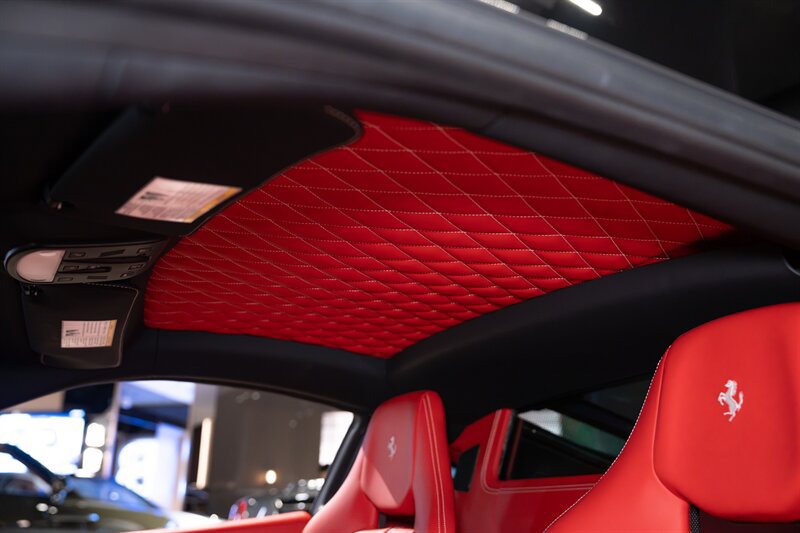 Used 2015 Ferrari 458 Italia Coupe RWD image 11