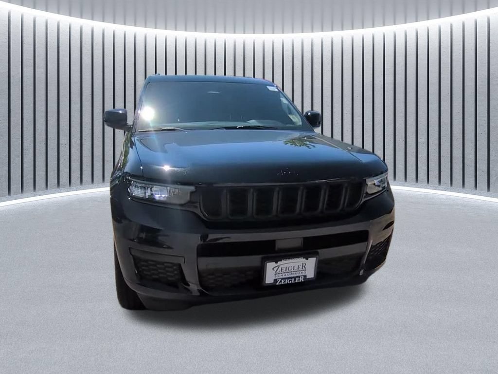 Used 2023 Jeep Grand Cherokee L Laredo AWD/4WD image 23