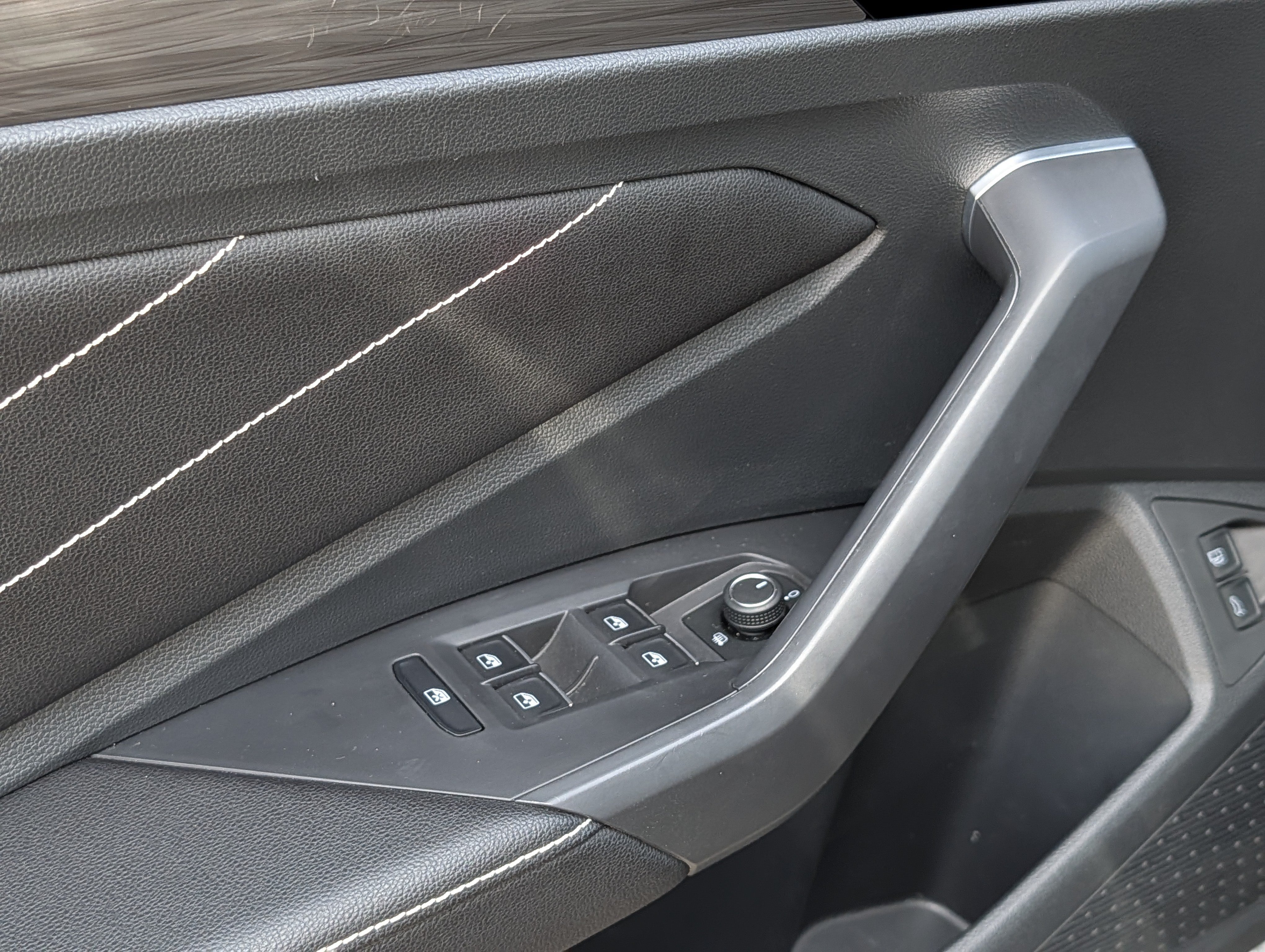 Certified 2023 Volkswagen Jetta SEL FWD image 23