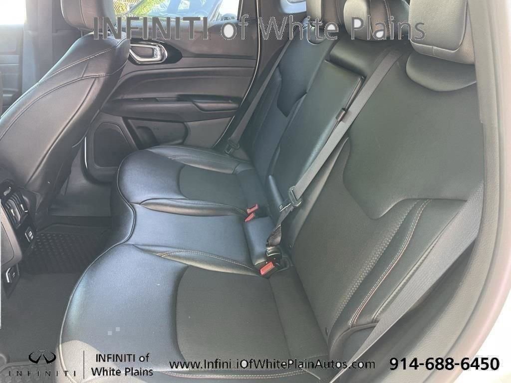 Used 2024 Jeep Compass Trailhawk image 8