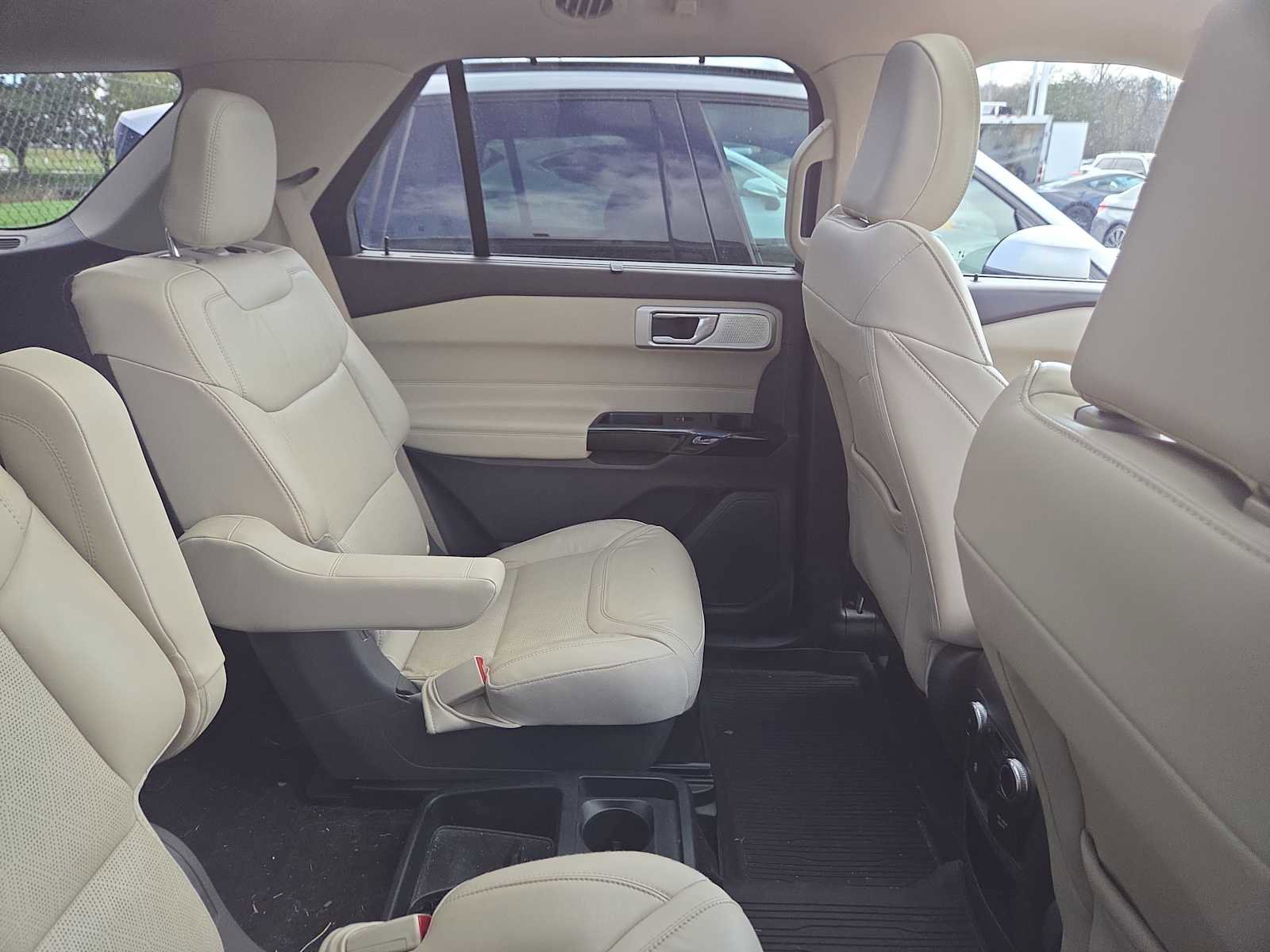 Used 2021 Ford Explorer Platinum w/ Equipment Group 601A image 12