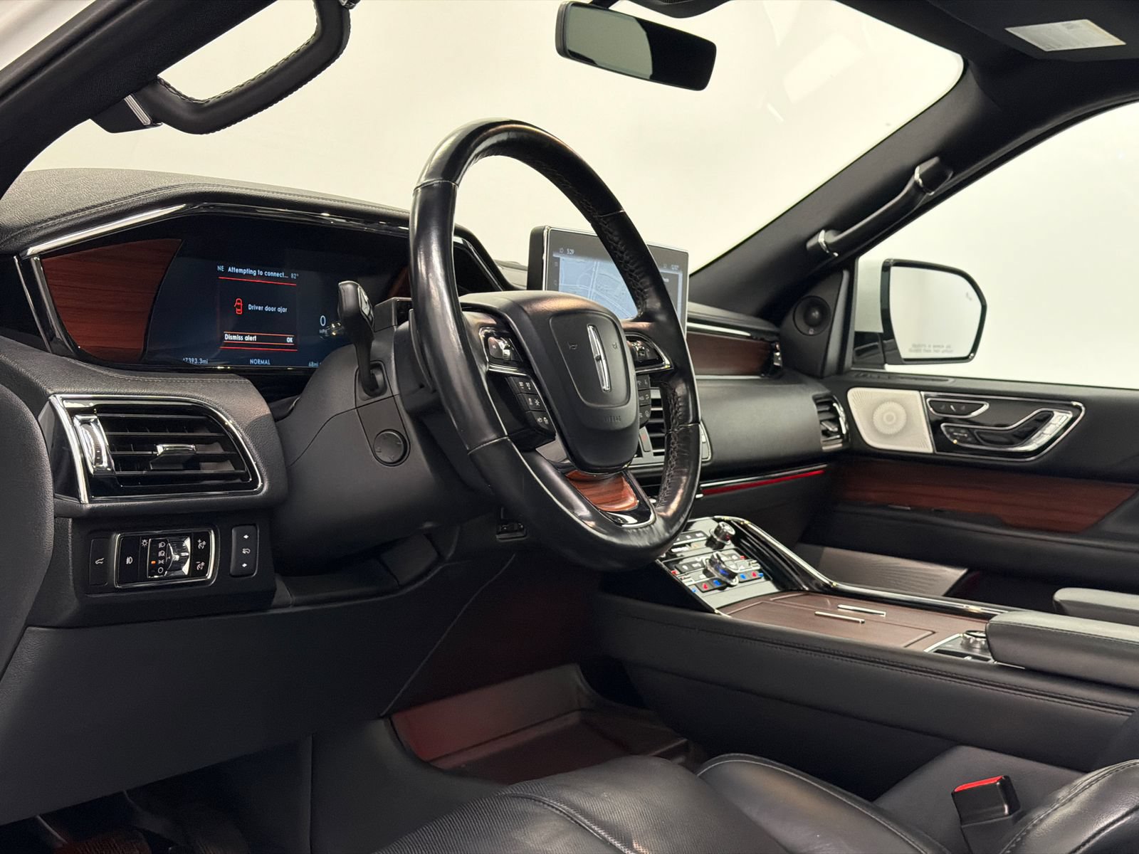 Certified 2023 Lincoln Navigator L Reserve AWD/4WD image 18