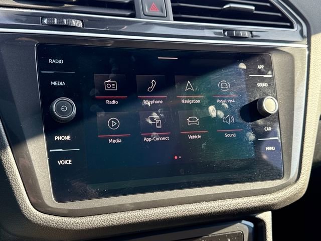 Used 2023 Volkswagen Tiguan SE R-Line image 20
