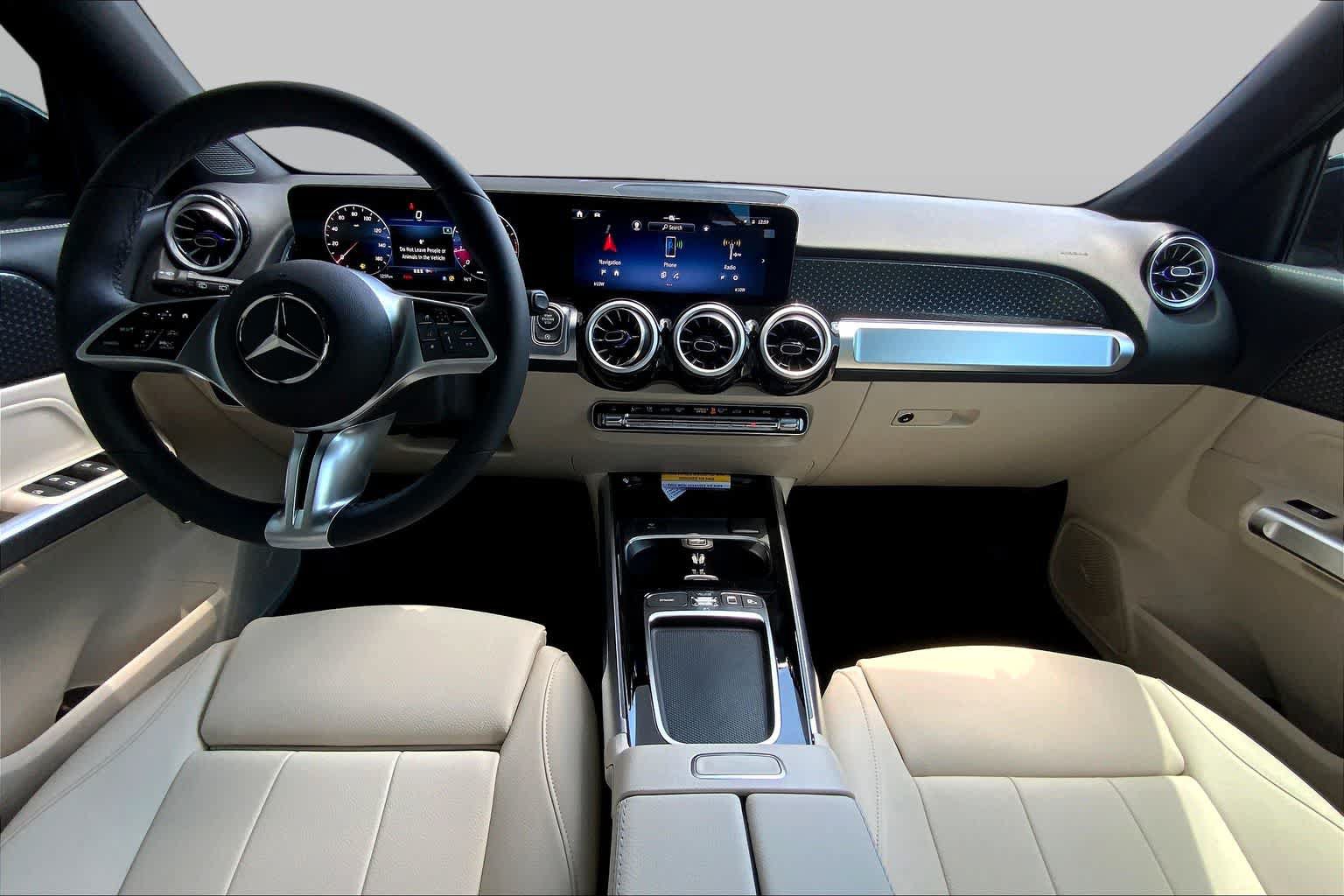 Used 2025 Mercedes-Benz GLB 250 image 8