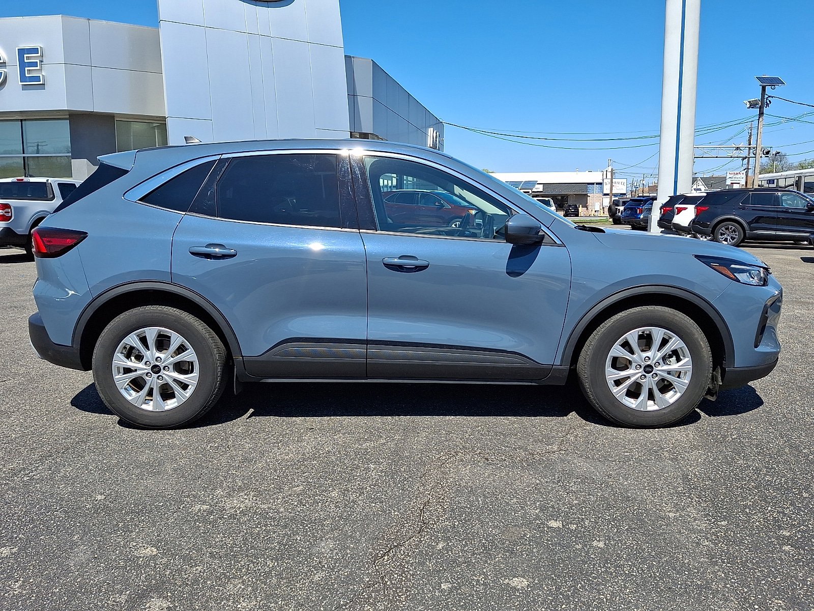 Certified 2023 Ford Escape Active w/ Tech Pack #2 FWD image 7