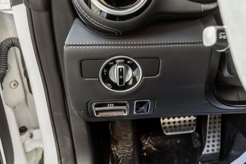 Used 2018 Mercedes-Benz AMG GT Roadster w/ Lane Tracking Package image 19