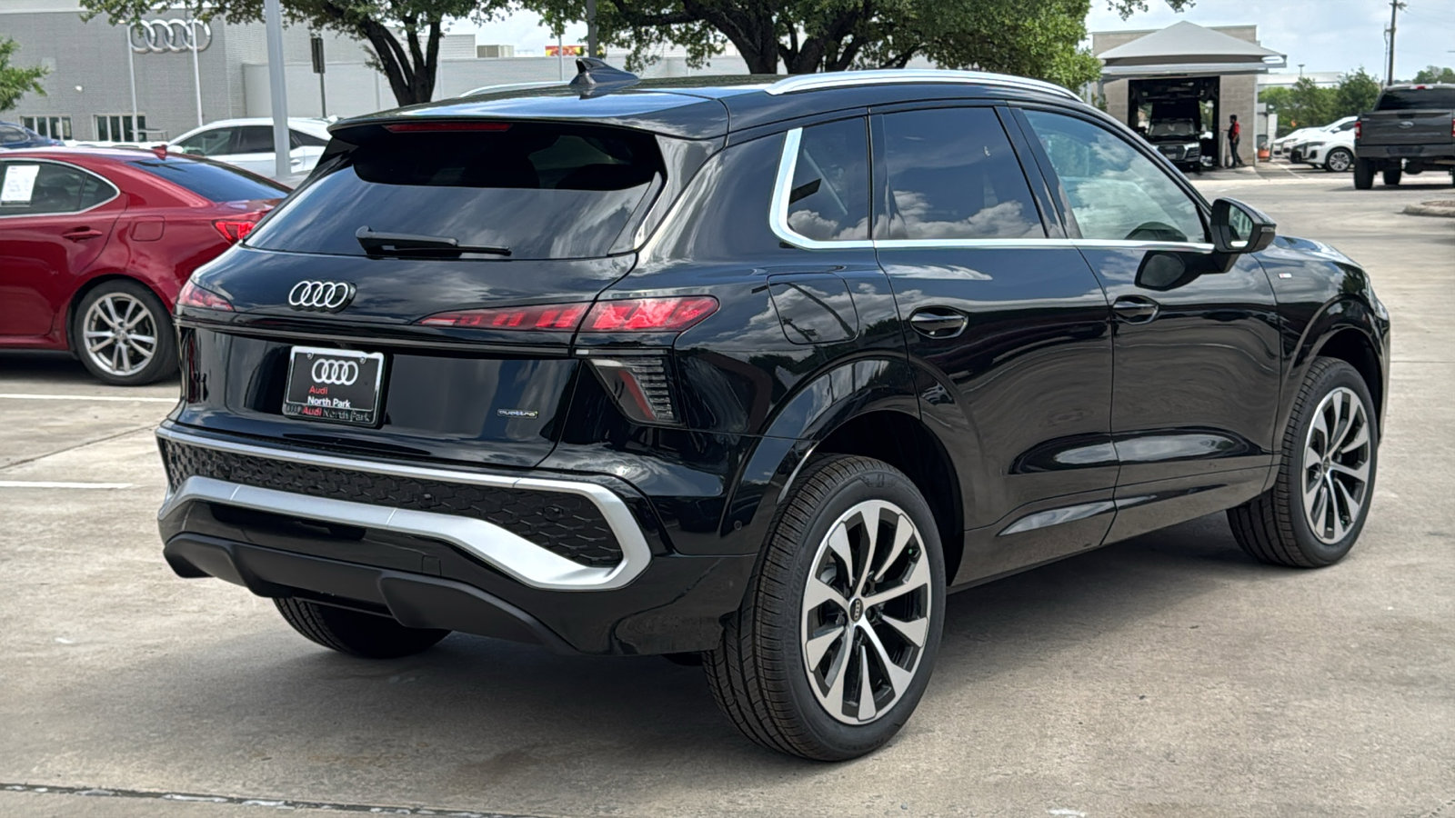 New 2026 Audi Q3 quattro 2.0T AWD/4WD image 7
