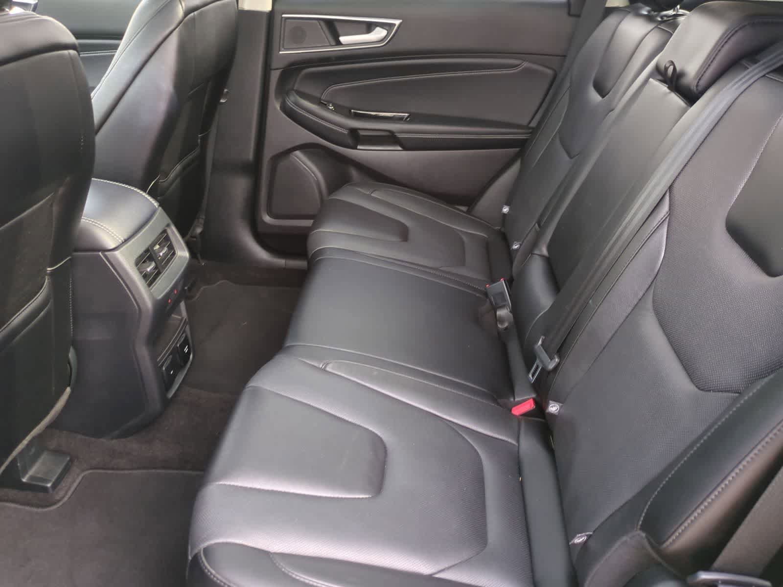 Used 2020 Ford Edge Titanium w/ Equipment Group 301A AWD/4WD image 20