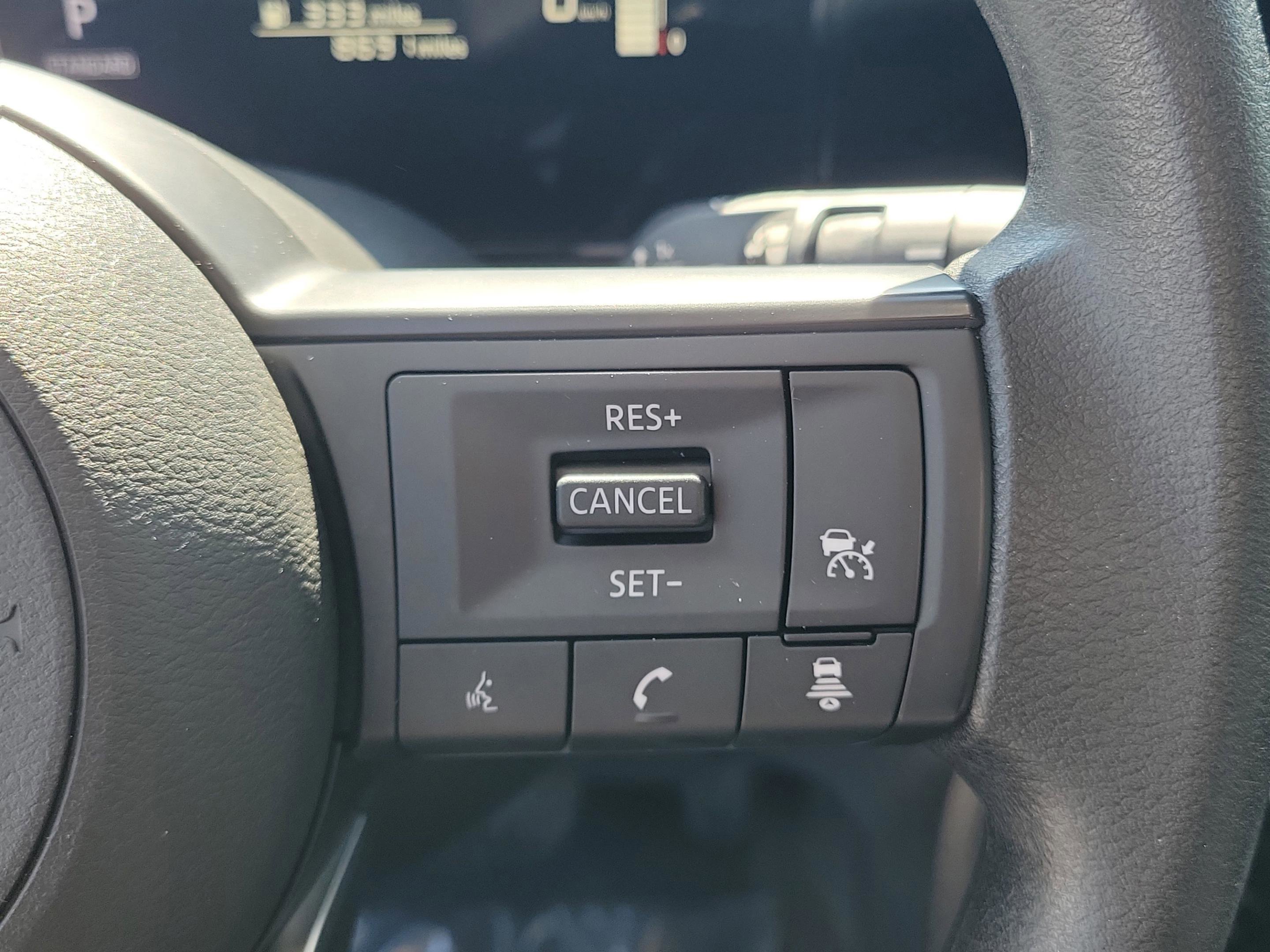 Certified 2025 Nissan Kicks SV image 24